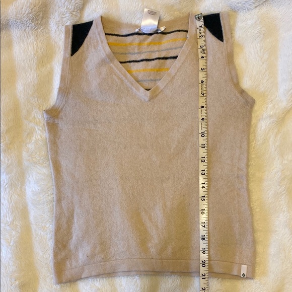 Lija Cream Lambswool-blend Golf Sweater Vest with V-neck and Striped Back | M - Picture 6 of 6